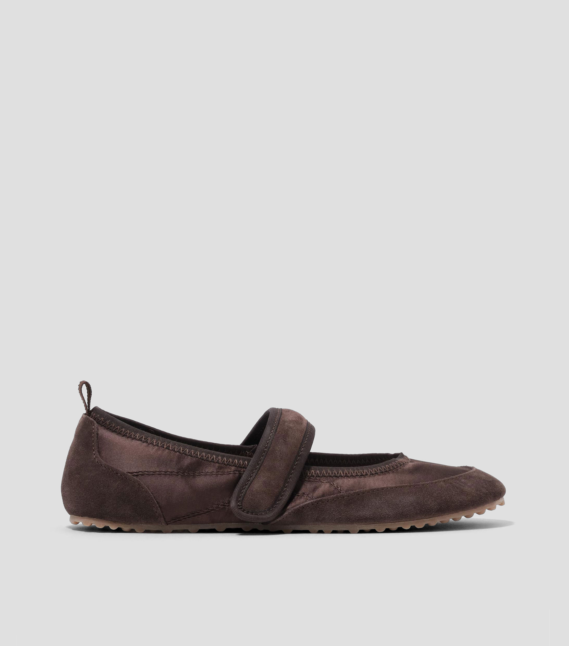 Flats deportiva velcro chocolate Mujer